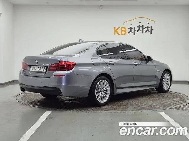 BMW 5 серии 2015 thumb 6