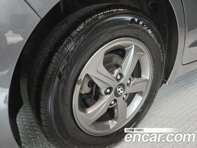 Hyundai Avante 2016 thumb 3