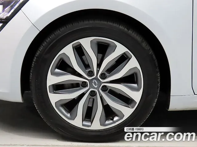 Renault SM6 2016 thumb 5