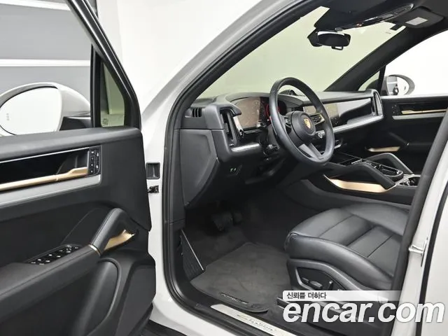 Porsche Cayenne 2024 thumb 9