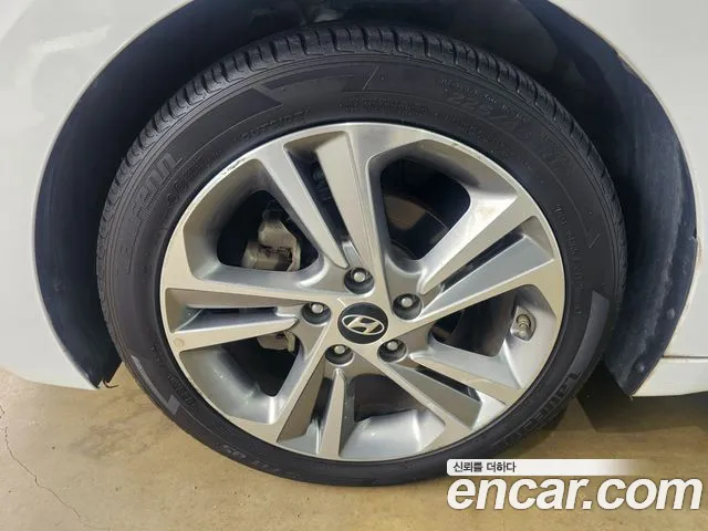 Hyundai Avante 2018 thumb 3