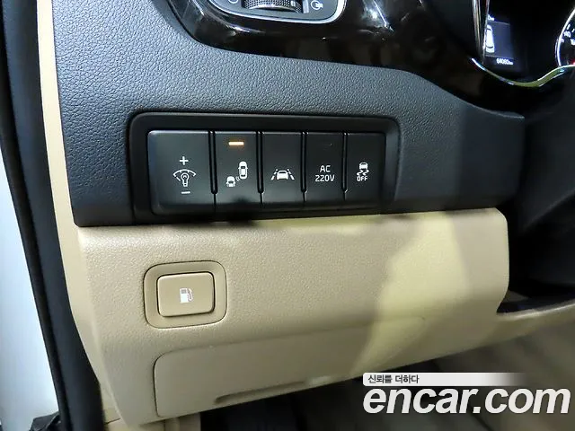 Kia Carnival 2020 thumb 5