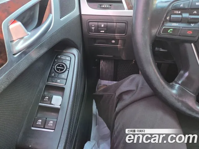 Hyundai Genesis 2016 thumb 4
