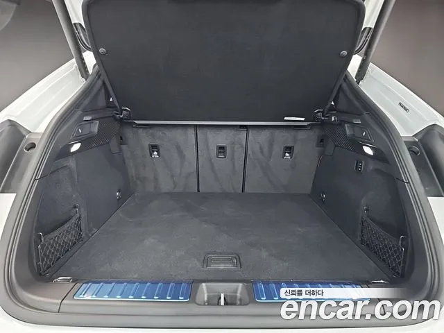 Porsche Macan EV 2025 thumb 9