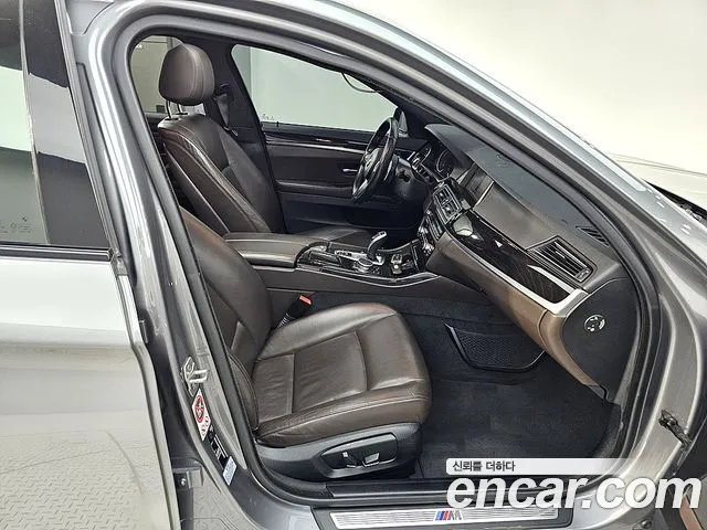 BMW 5 серии 2016 thumb 6