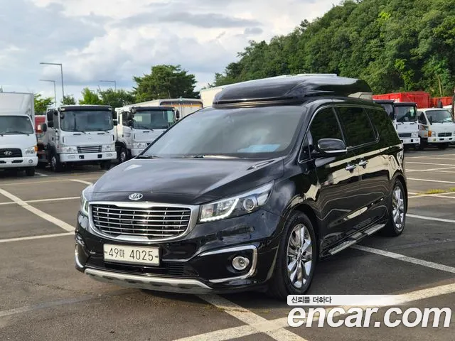 Kia Carnival 2017 thumb 2