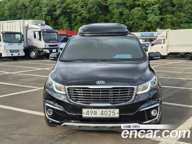Kia Carnival 2017 thumb 3