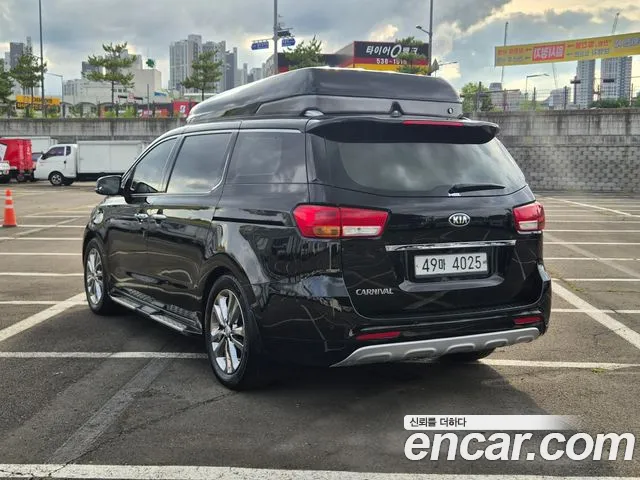 Kia Carnival 2017 thumb 7