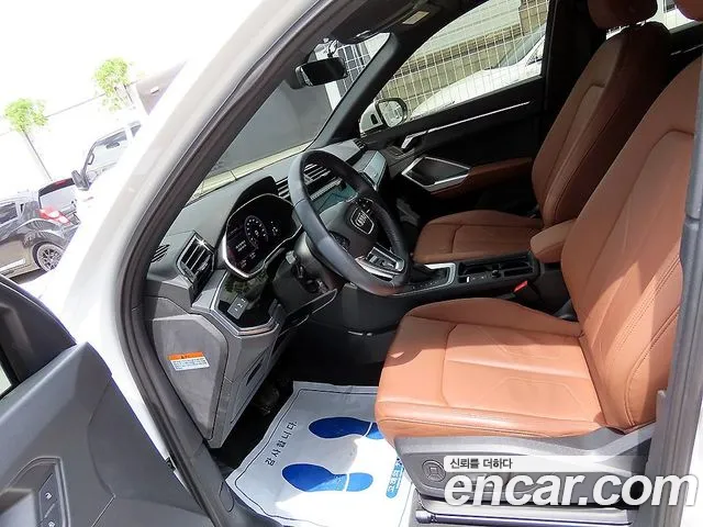 Audi Q3 2020 thumb 8