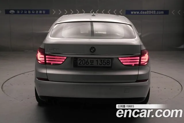 BMW 5 серии Gran Turismo 2011 thumb 5