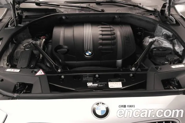 BMW 5 серии Gran Turismo 2011 thumb 4