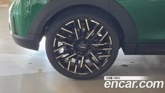 Mini Cooper S 2025 thumb 10
