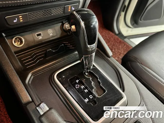 KGM Rexton 2018 thumb 9