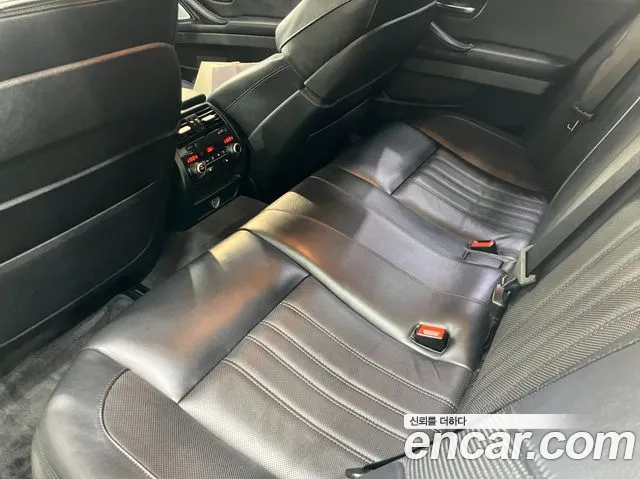 BMW M5 2015 thumb 8