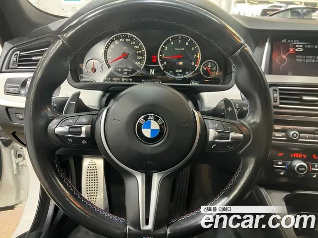 BMW M5 2015 thumb 12