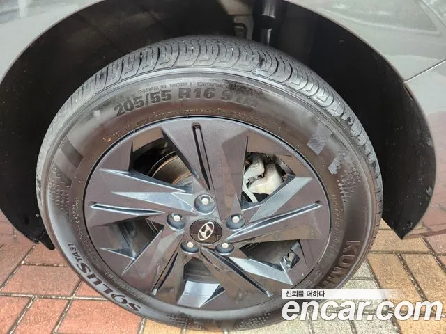 Hyundai Elantra 2022 thumb 5