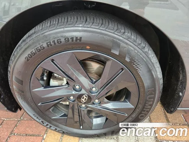 Hyundai Elantra 2022 thumb 6