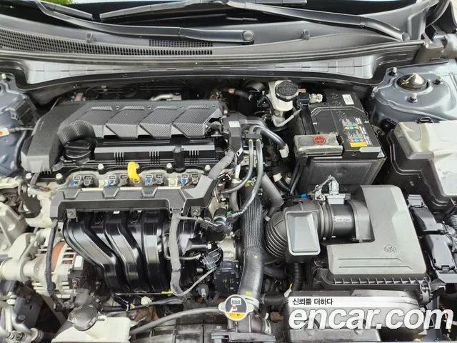 Hyundai Elantra 2022 thumb 7