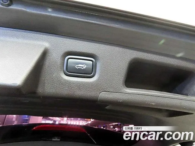Hyundai Santa Fe 2018 thumb 8