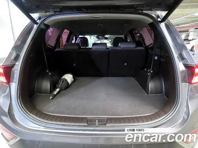 Hyundai Santa Fe 2018 thumb 10