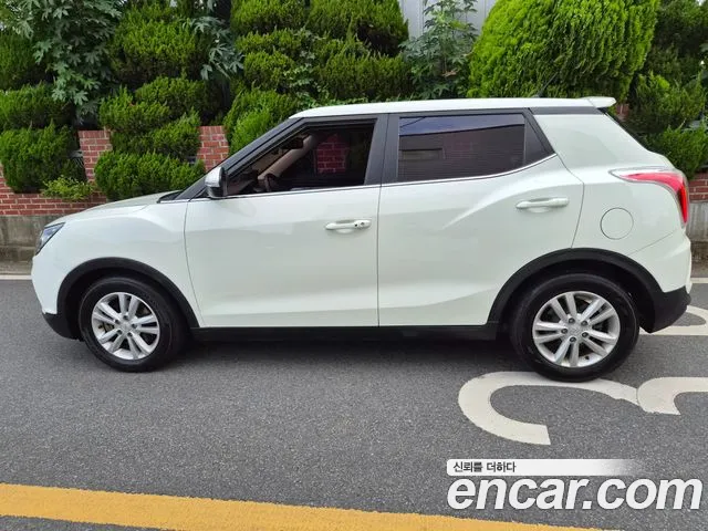 KGM Tivoli 2015 thumb 5