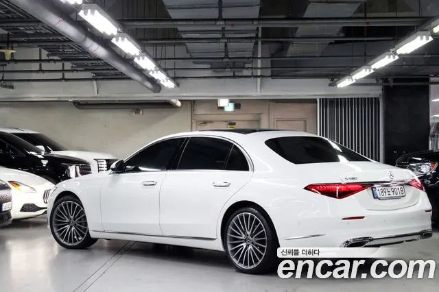 Mercedes-Benz S-Class 2025 thumb 12