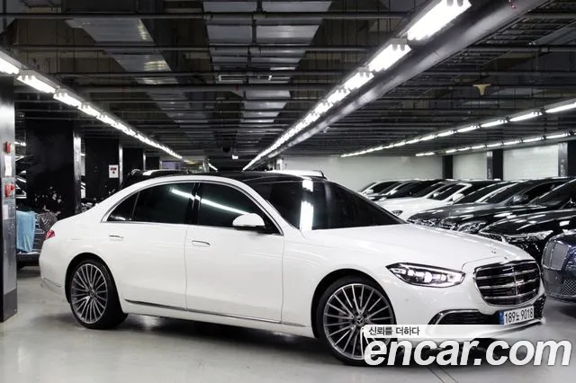Mercedes-Benz S-Class 2025 thumb 5