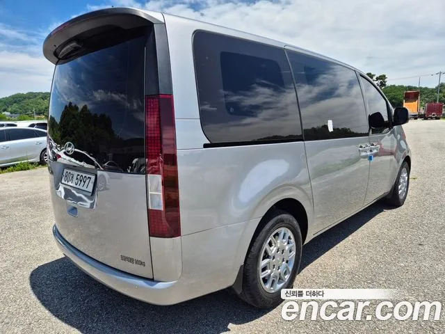 Hyundai Staria 2021 thumb 3