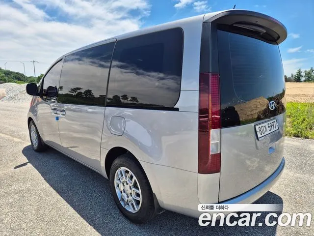 Hyundai Staria 2021 thumb 6