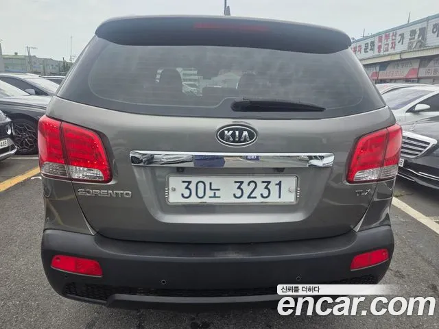 Kia Sorento 2010 thumb 3