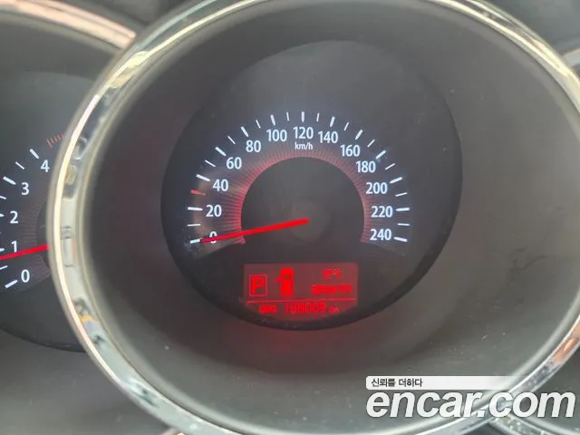 Kia Sorento 2010 thumb 8