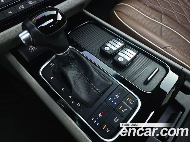 Kia Carnival 2014 thumb 9