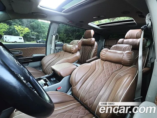 Kia Carnival 2014 thumb 12