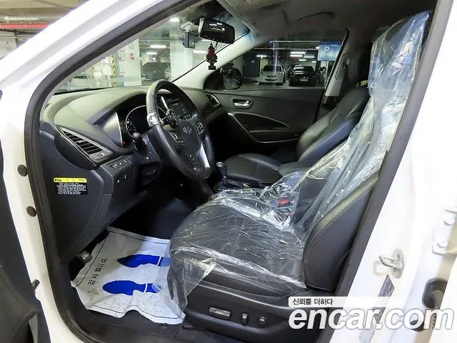 Hyundai Санта Фе 2015 thumb 9