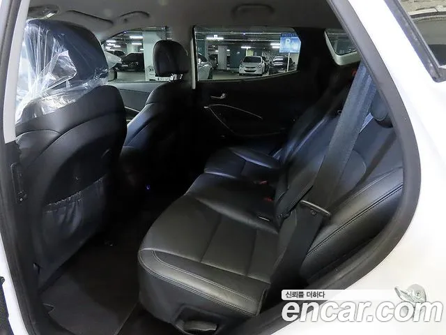 Hyundai Санта Фе 2015 thumb 8