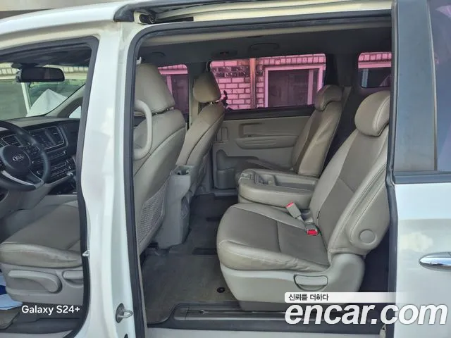 Kia Carnival 2020 thumb 12