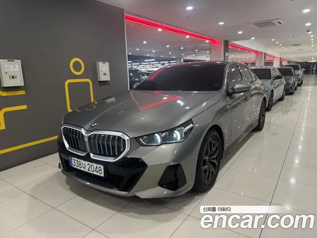 BMW 5 серии 2025 thumb 12