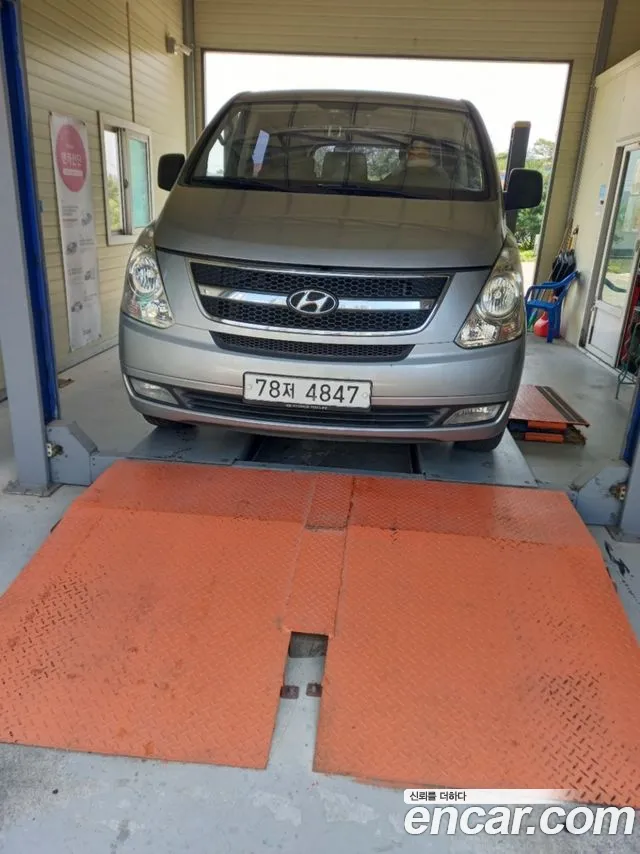 Hyundai Staria 2012 thumb 11
