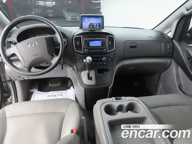 Hyundai Staria 2018 thumb 3