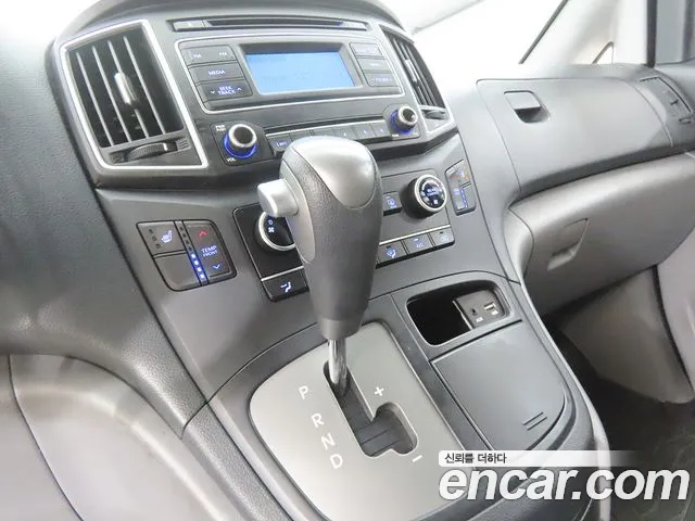 Hyundai Staria 2018 thumb 4