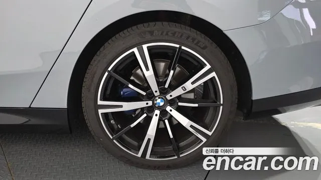 BMW 5 серии 2025 thumb 12
