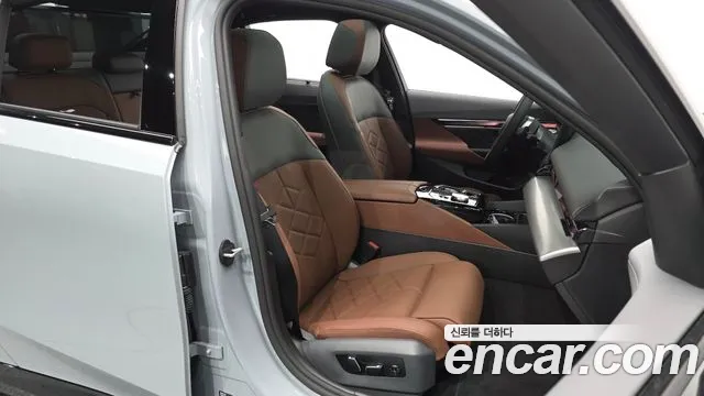 BMW 5 серии 2025 thumb 4