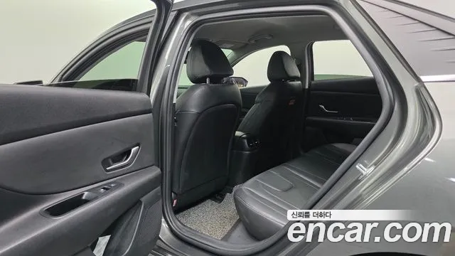 Hyundai Elantra 2022 thumb 7