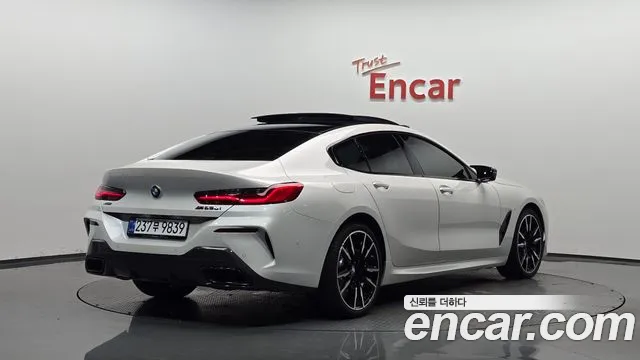 BMW 8 серии 2025 thumb 9
