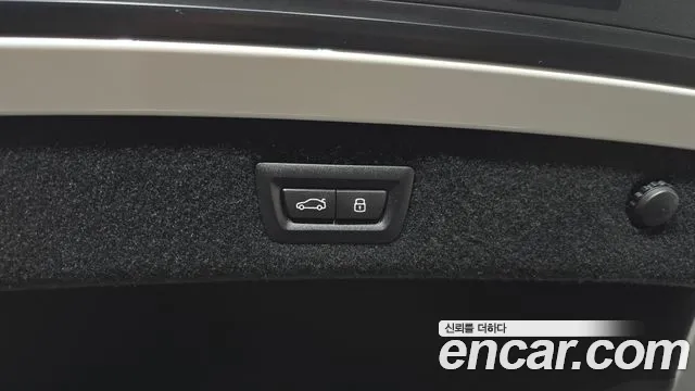 BMW 8 серии 2025 thumb 2