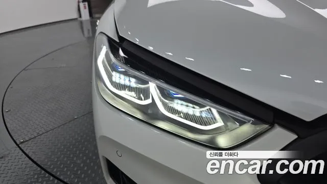 BMW 8 серии 2025 thumb 10