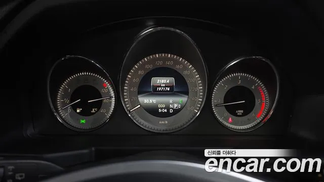 Mercedes-Benz GLC-Класс 2015 thumb 8
