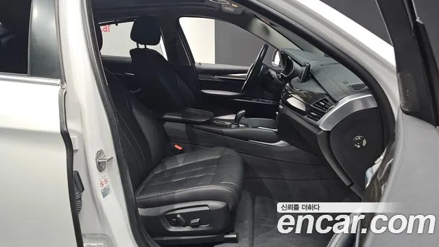 BMW X6 2018 thumb 10