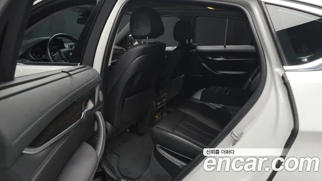 BMW X6 2018 thumb 11