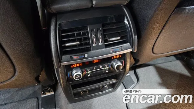 BMW X6 2018 thumb 6